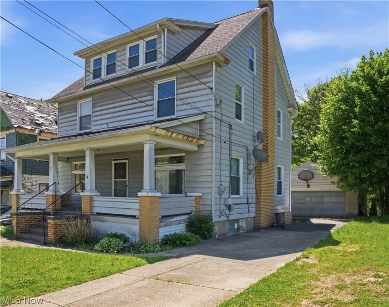 33 Earle Avenue, Youngstown, OH - Photo 2