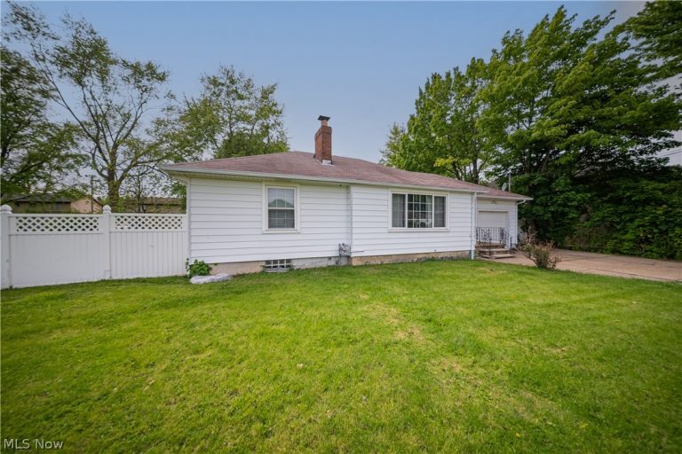 1528 Maryland Avenue, Lorain, OH - Photo 2