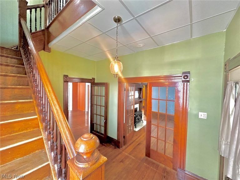 427 Columbia Avenue, Williamstown, WV - Photo 5