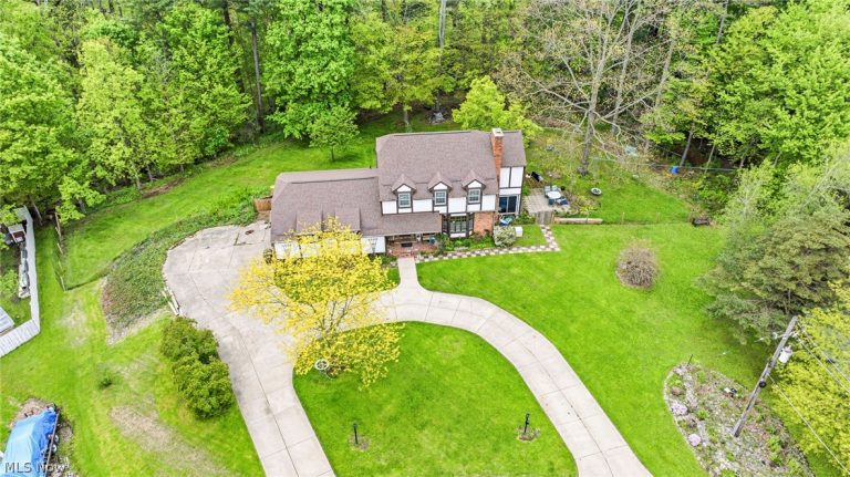 6453 Old Woods Road, Ashtabula, OH - Photo 6