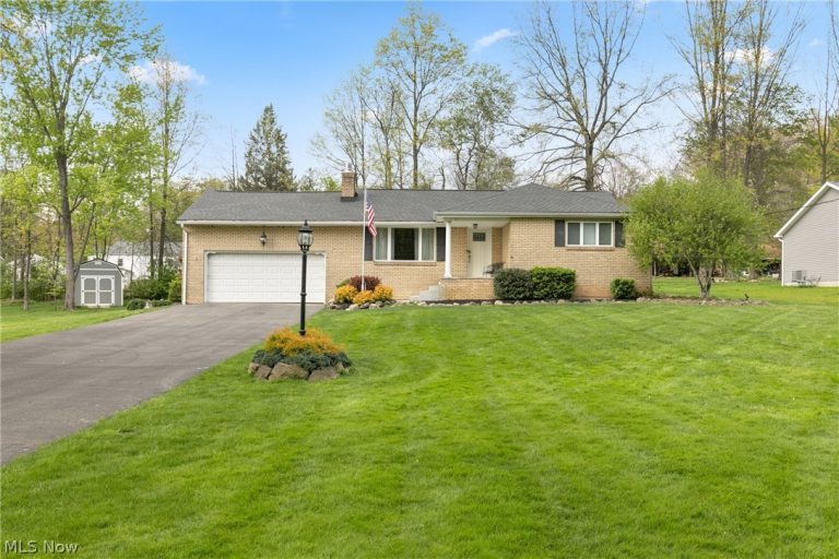6987 White Oak Drive, Hubbard, OH, 44425