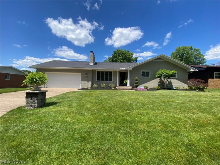 4807 10th Avenue, Vienna, WV, 26105