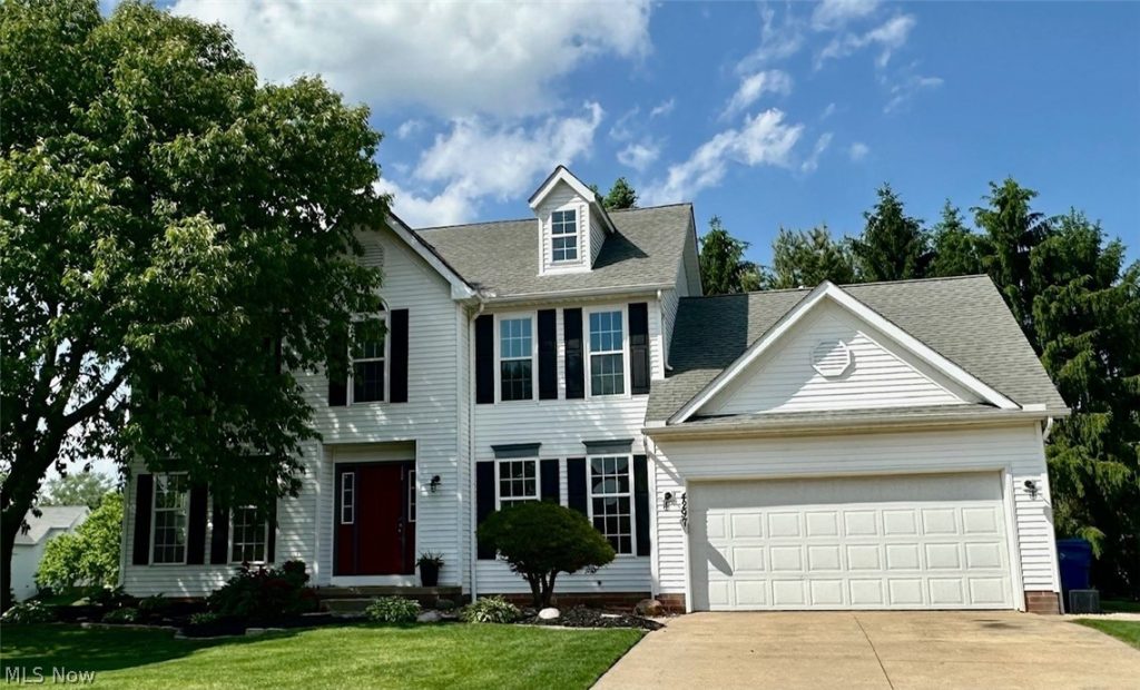 4297 Brookview Court, Uniontown, OH
