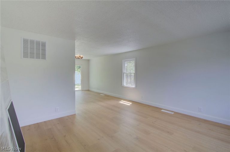 2650 Center Avenue, Alliance, OH - Photo 5