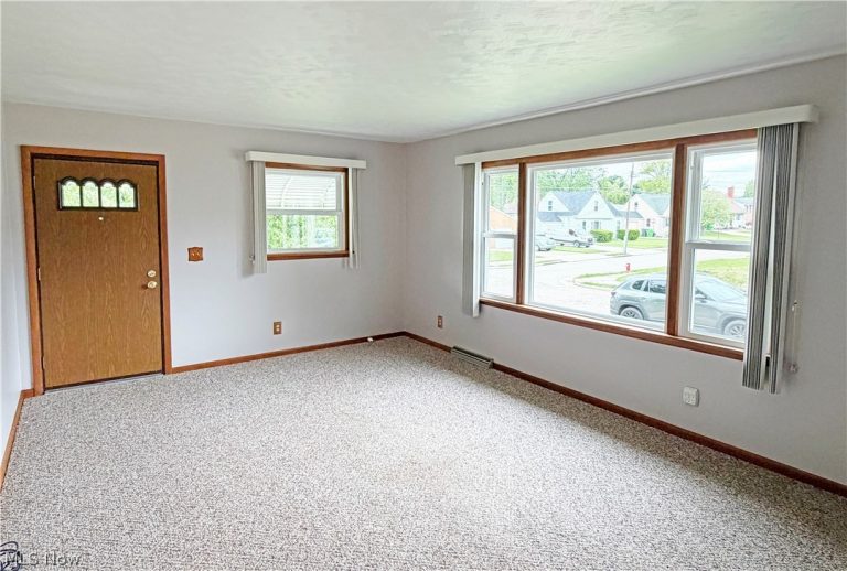 502 Wise Avenue, North Canton, OH - Photo 6