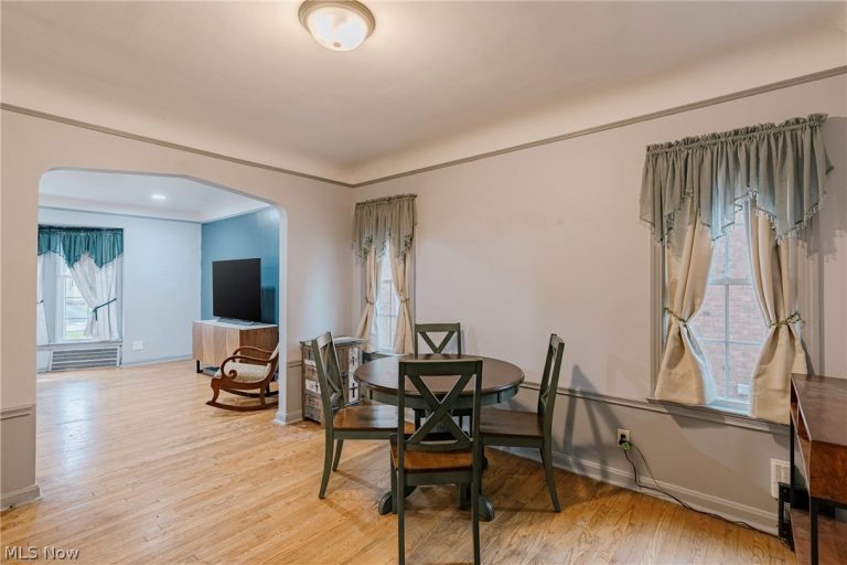 3675 Avalon Road, Shaker Heights, OH - Photo 8