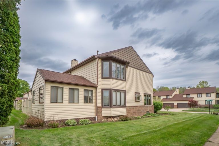 60 Picadilly Court #7A, Kent, OH - Photo 3