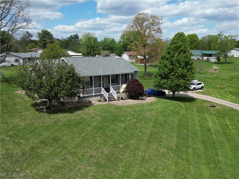 33 Balderson Drive, Washington, WV - Photo 3