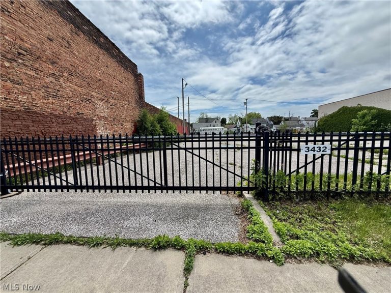 3610-3620 Superior Avenue, Cleveland, OH - Photo 3