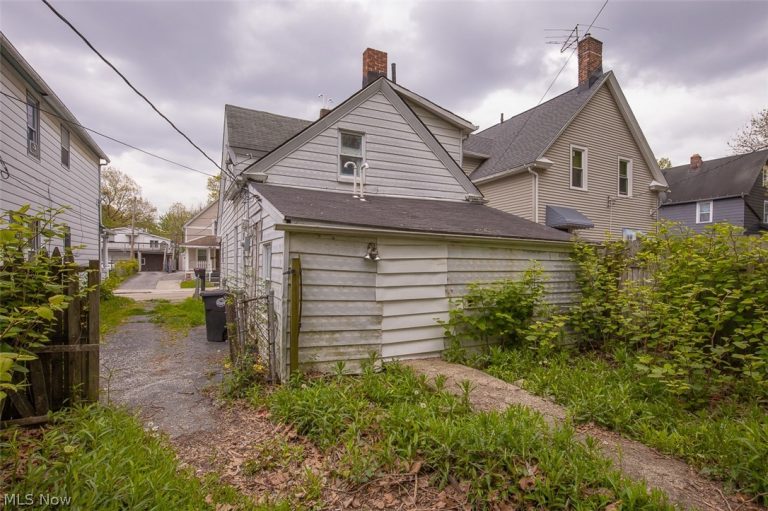 3194 95th Street, Cleveland, OH - Photo 3