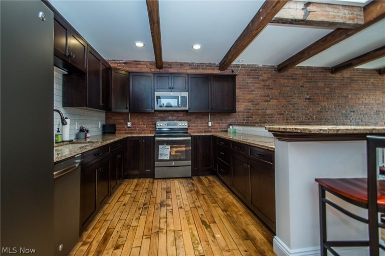 3002 Franklin Boulevard #3, Cleveland, OH - Photo 8