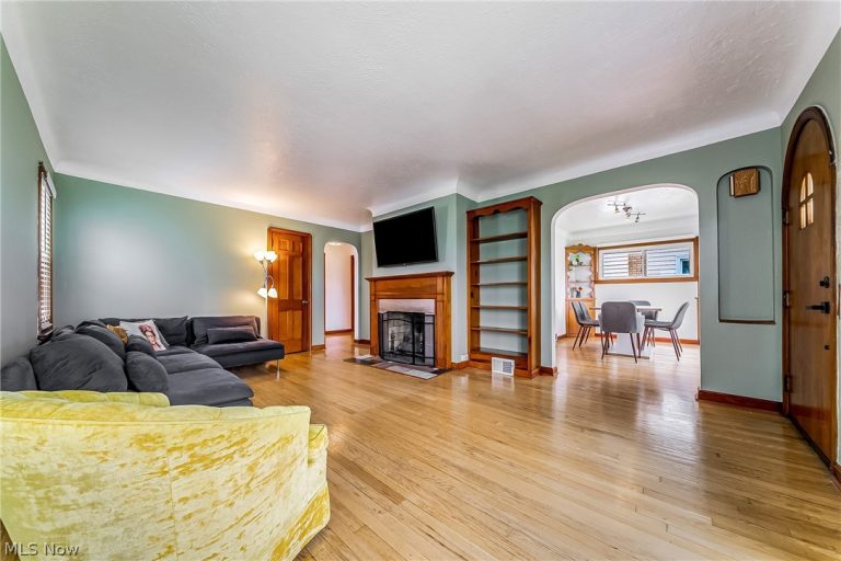 7415 Jameson Road, Parma, OH - Photo 3