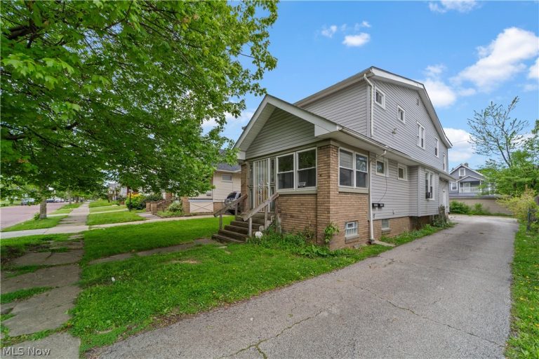 10816 Governor Avenue, Cleveland, OH - Photo 2