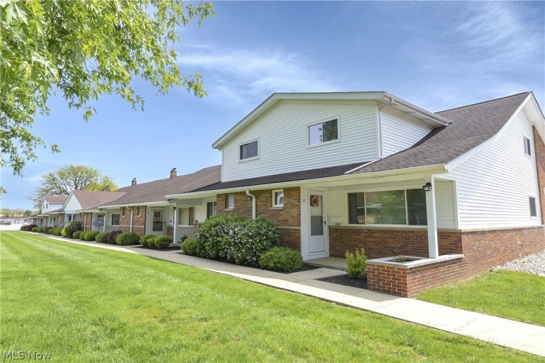 25345 Country Club Boulevard #11, North Olmsted, OH - Photo 3