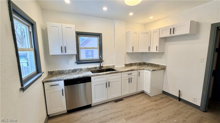 320 Para Avenue, Akron, OH - Photo 2