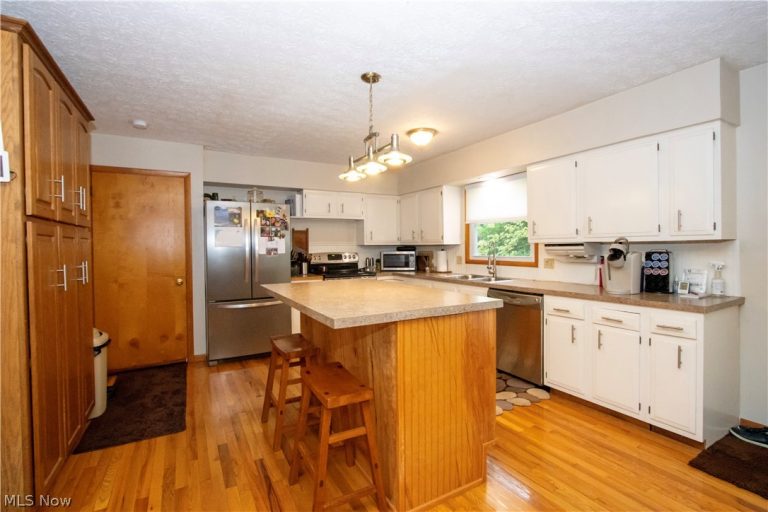 107 Youngs Terrace, Loudonville, OH - Photo 2