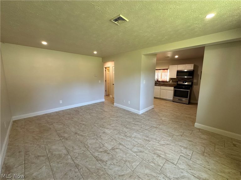 3020 Northgate Avenue, Liberty, OH - Photo 2