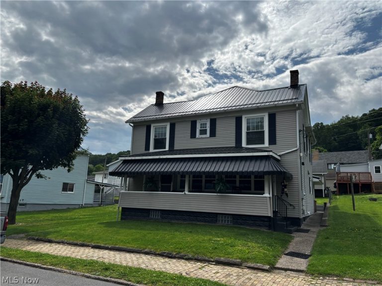 238 Indiana Avenue, Chester, WV - Photo 2