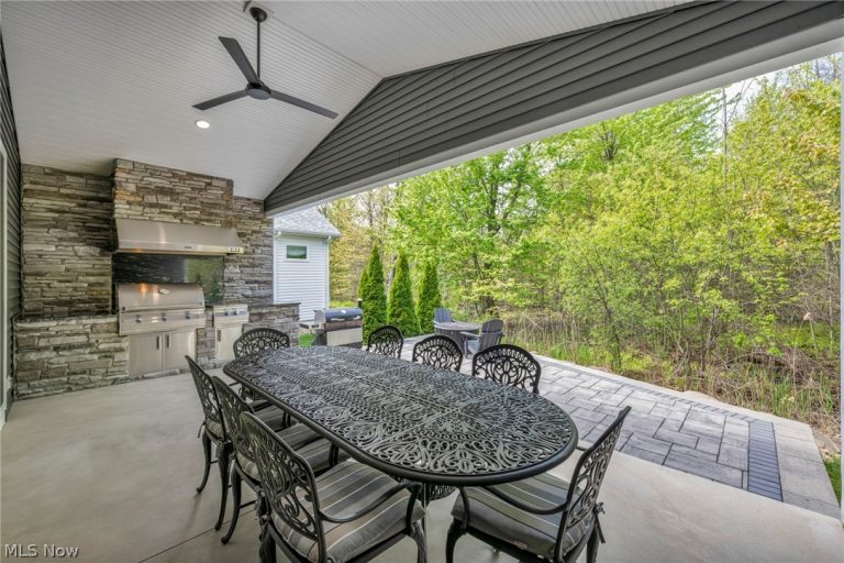11253 Hygrove Drive, Painesville, OH - Photo 8