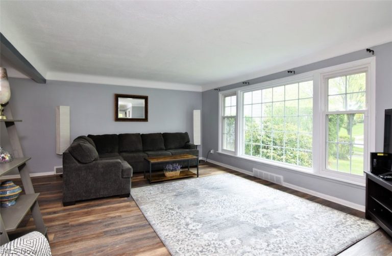 17407 Lomond Boulevard, Shaker Heights, OH - Photo 4