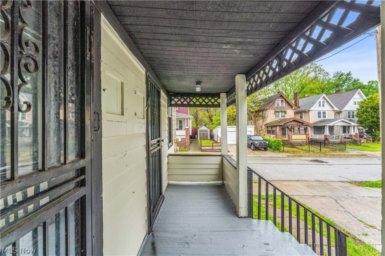 1144 145th Street #1/Right, Cleveland, OH - Photo 3