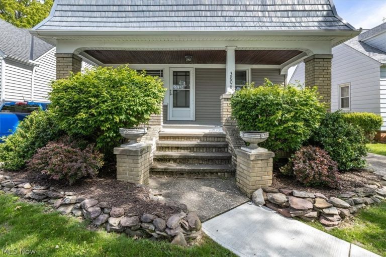 3806 Liggett Drive, Parma, OH - Photo 2