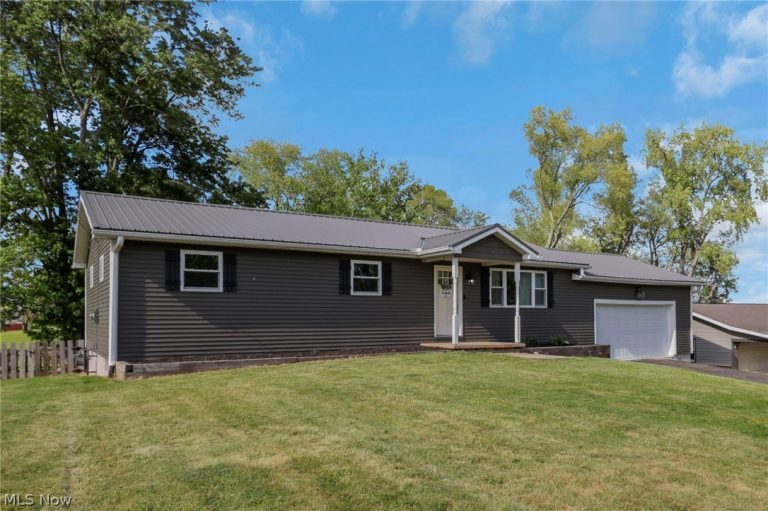 2055 Shady Lane, Zanesville, OH - Photo 2