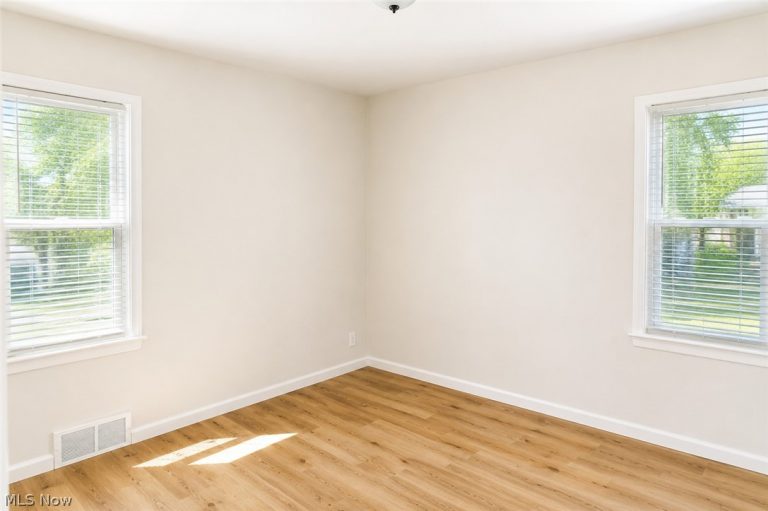 13711 Bennington Avenue, Cleveland, OH - Photo 5