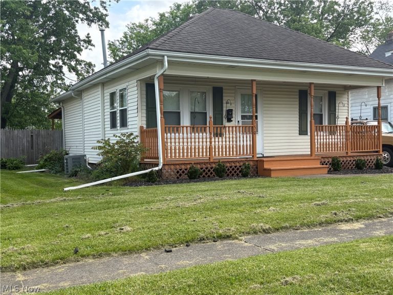 350 Louisiana Avenue, Elyria, OH - Photo 2