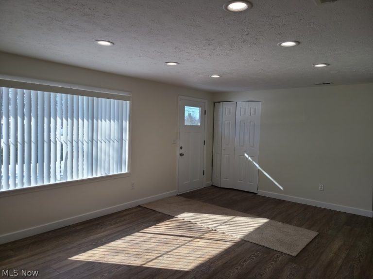 1485 Pike Parkway, Streetsboro, OH - Photo 3