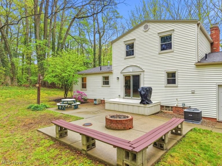7301 Braucher Street, Lehigh Twp, OH - Photo 6