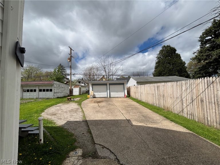 3640 133rd Street, Cleveland, OH - Photo 3