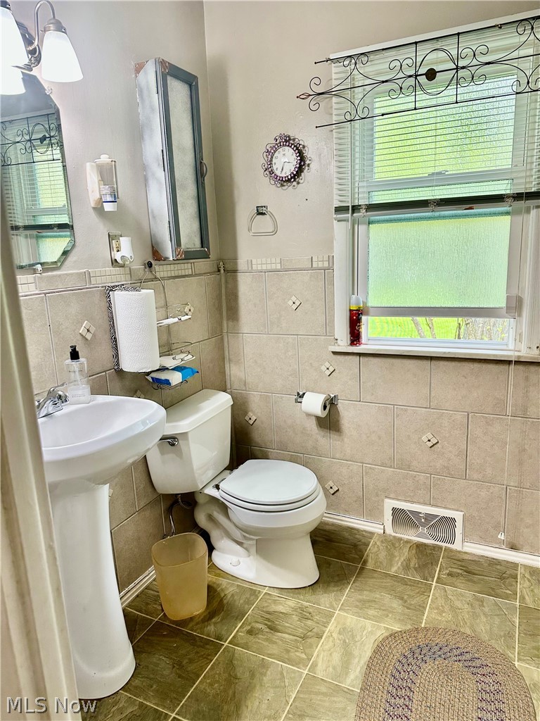 4475 Monticello Boulevard, South Euclid, OH - Photo 8