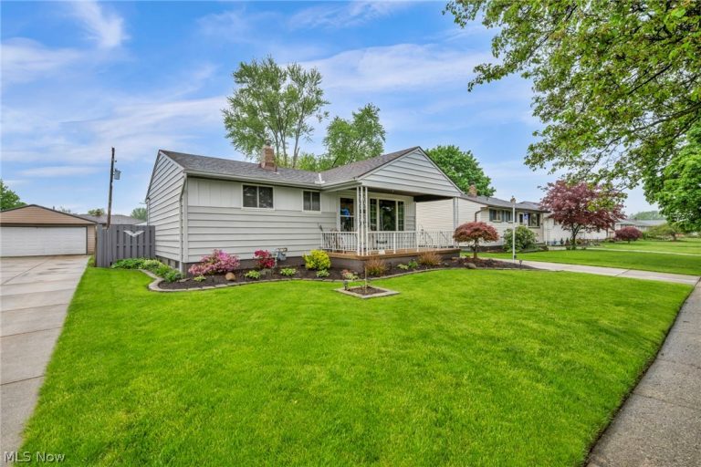 15425 Richard Drive, Brook Park, OH - Photo 4