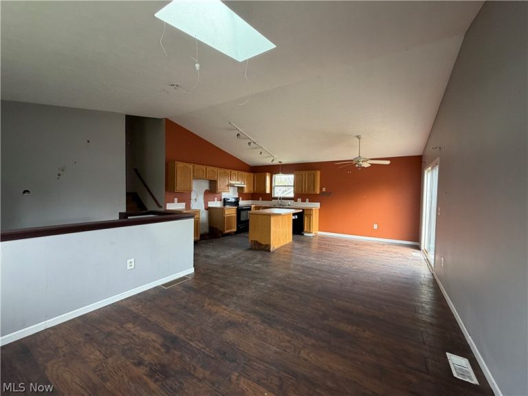 6623 Monroe Lane, North Ridgeville, OH - Photo 2