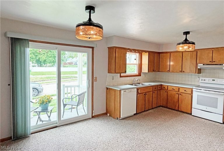 502 Wise Avenue, North Canton, OH - Photo 8