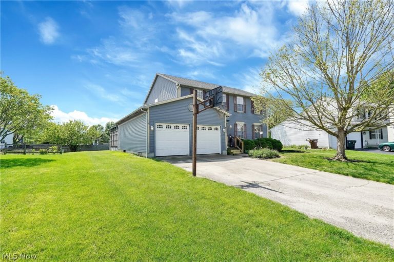 527 Warwick Lane, Pickerington, OH - Photo 3