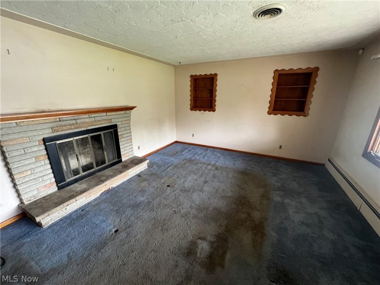 156 Cooper Foster Park Road, Lorain, OH - Photo 2