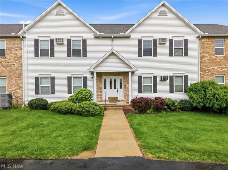 3635 Indian Run Drive #6, Canfield, OH, 44406