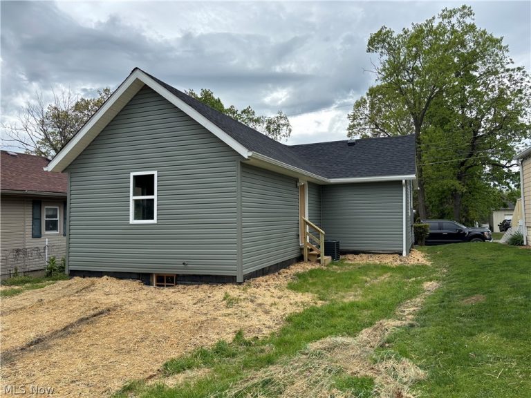 1021 Clay Street, Zanesville, OH - Photo 4