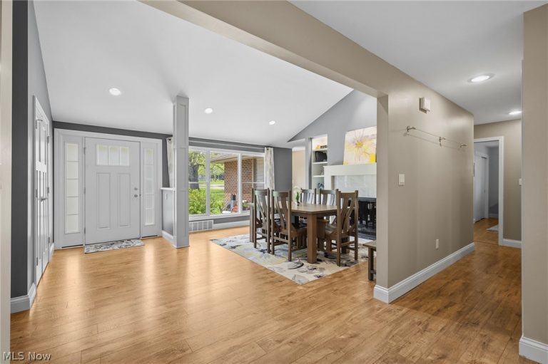 34740 Sherwood Drive, Solon, OH - Photo 4