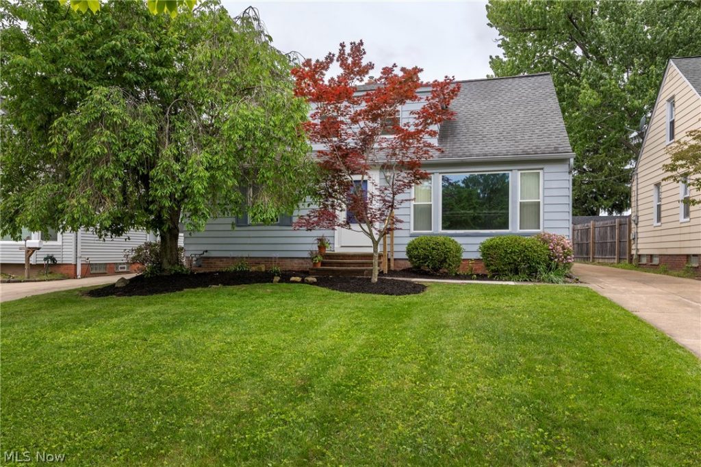 5042 Barton Road, Lyndhurst, OH