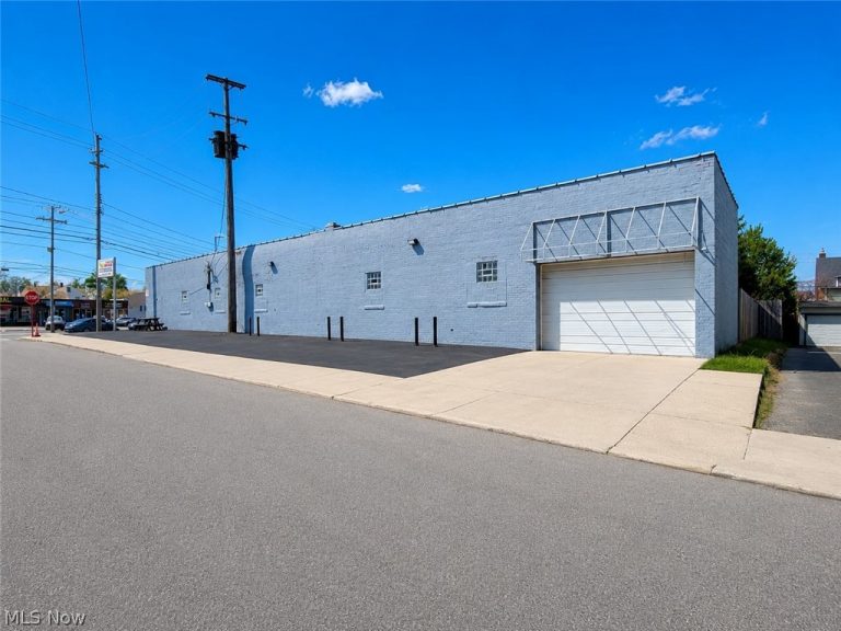 5067 Turney Road, Garfield Heights, OH - Photo 4
