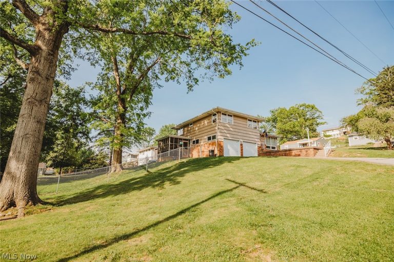 2502 27th Street, Parkersburg, WV - Photo 6