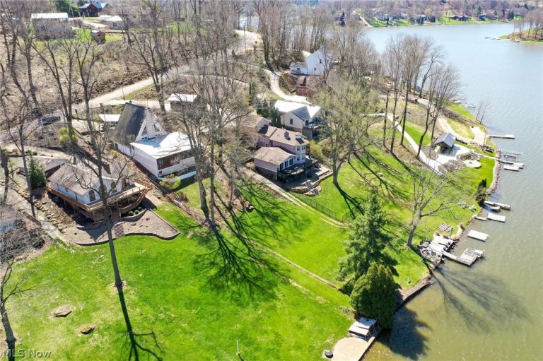 166 Cheyenne Trail, Malvern, OH - Photo 5