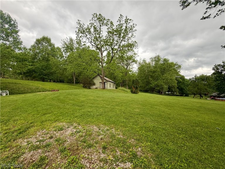 777 Valley Mills Road, Parkersburg, WV - Photo 3