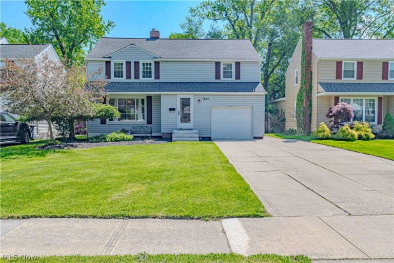 1233 Brainard Road, Lyndhurst, OH - Photo 2