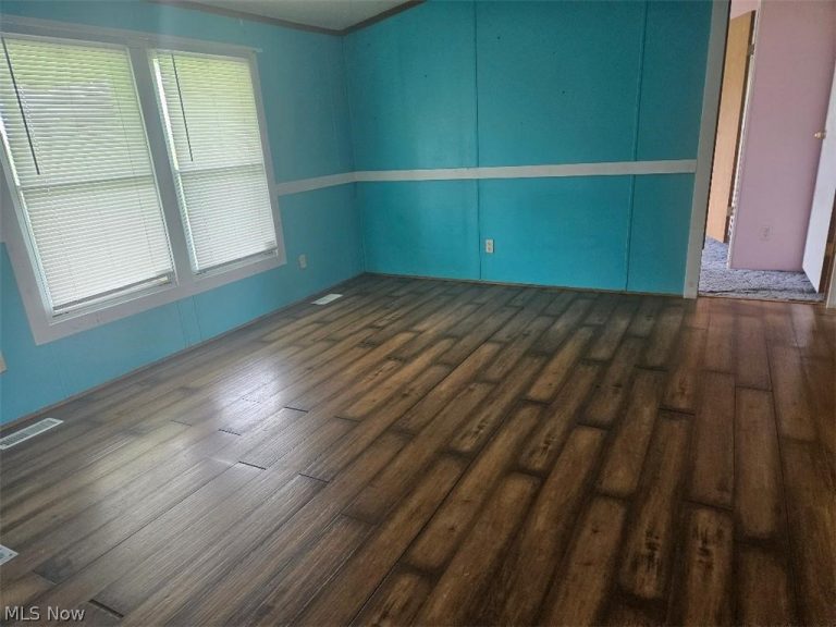 5229 Senate Road, Amsterdam, OH - Photo 2