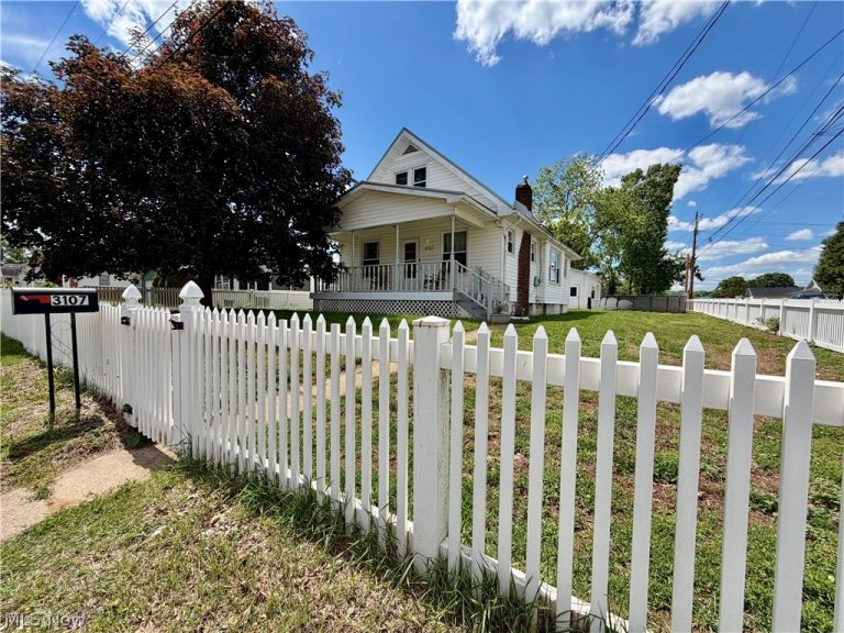 3107 9th Avenue, Vienna, WV, 26105
