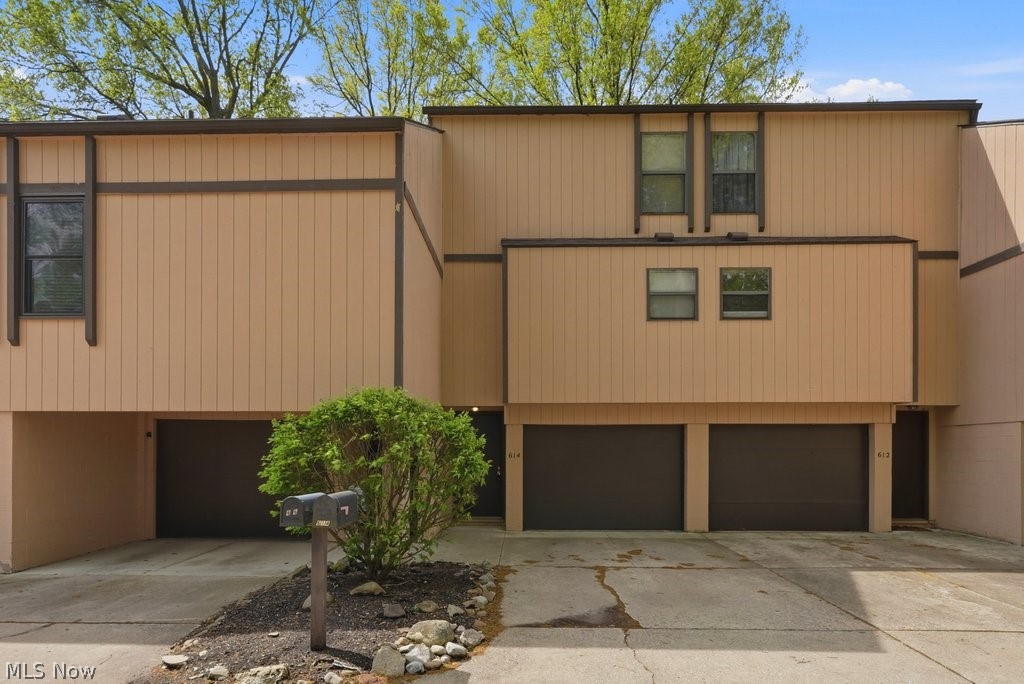 614 James Avenue #6A, Cuyahoga Falls, OH